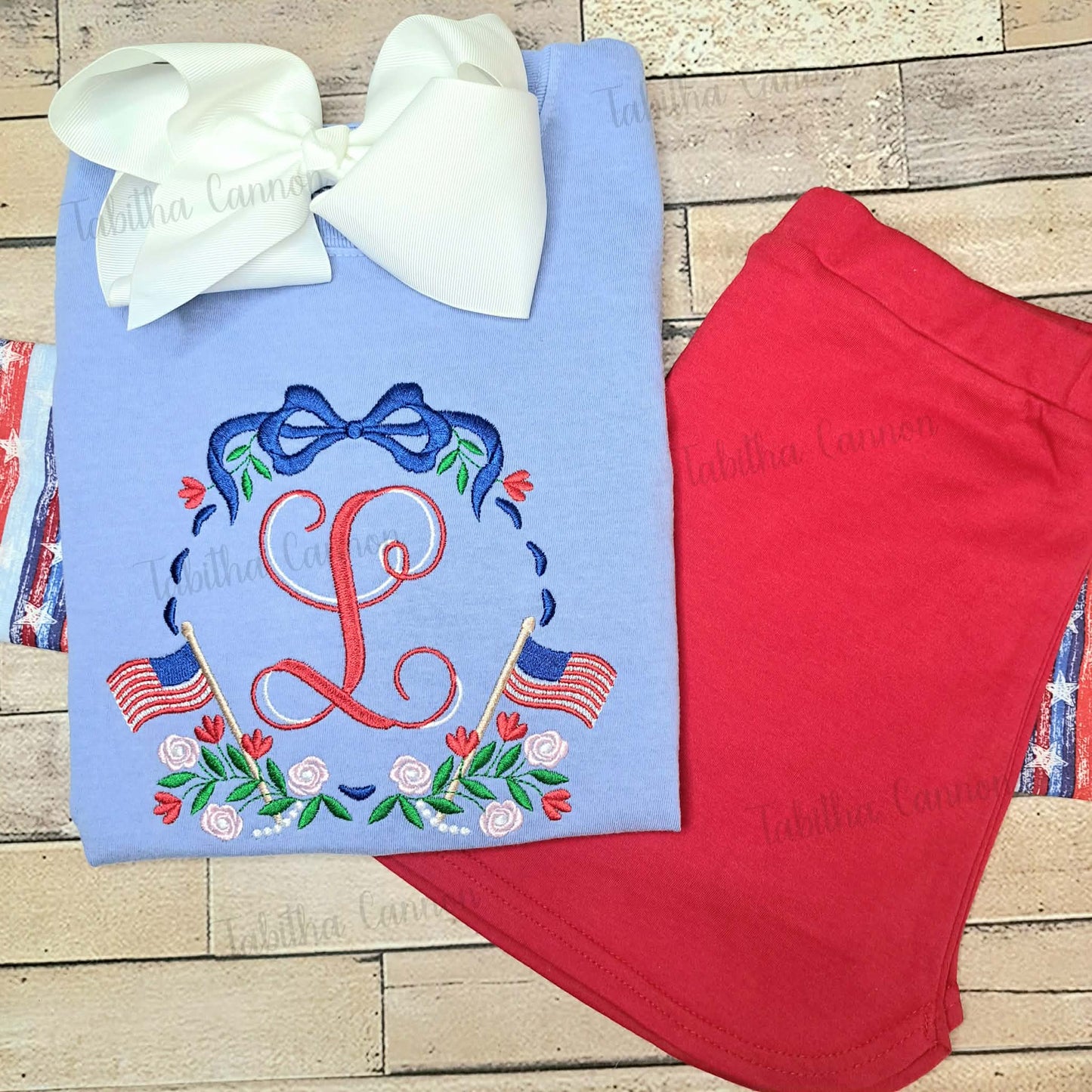 Floral Patriotic Crest